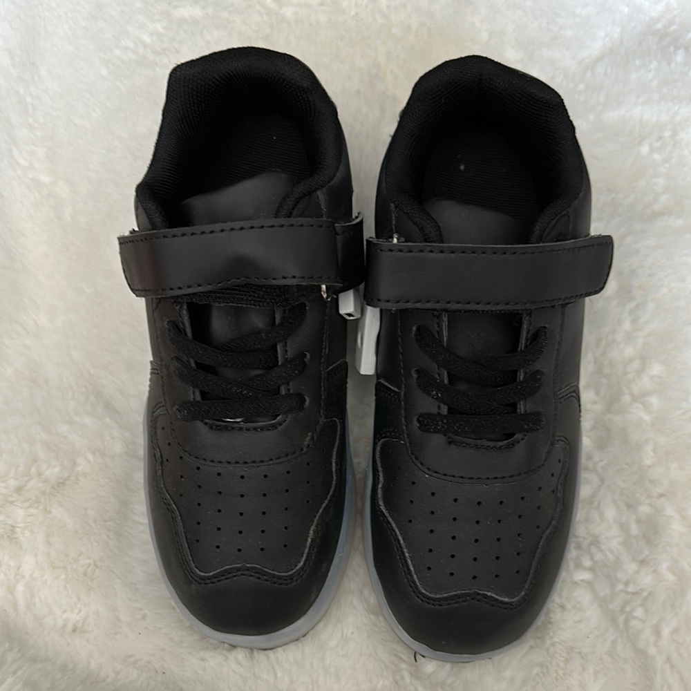 Light up Black Low-Top Sneakers with Velcro Strap and Rubber Sole